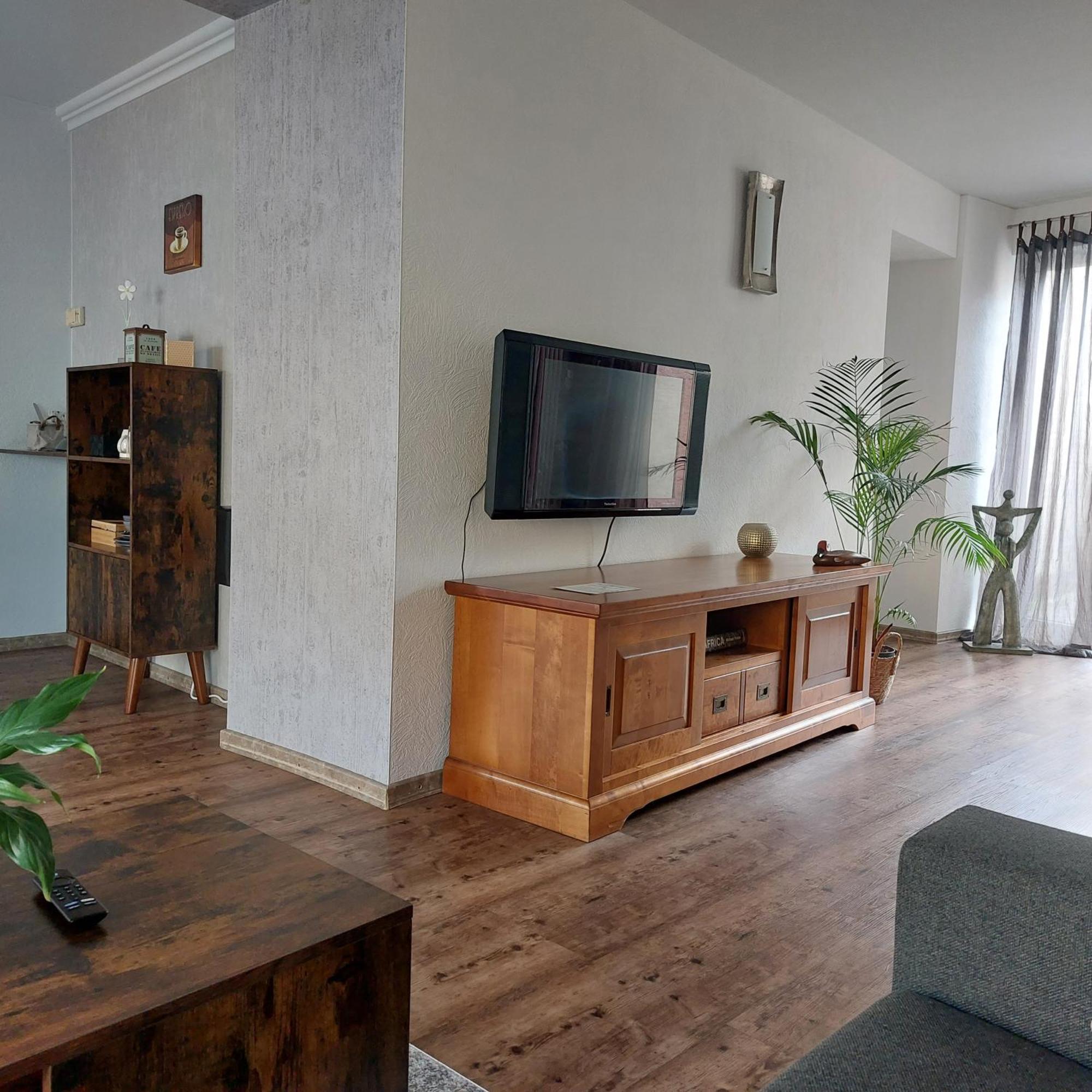 Le Cadeau Apartment Wincheringen Екстериор снимка